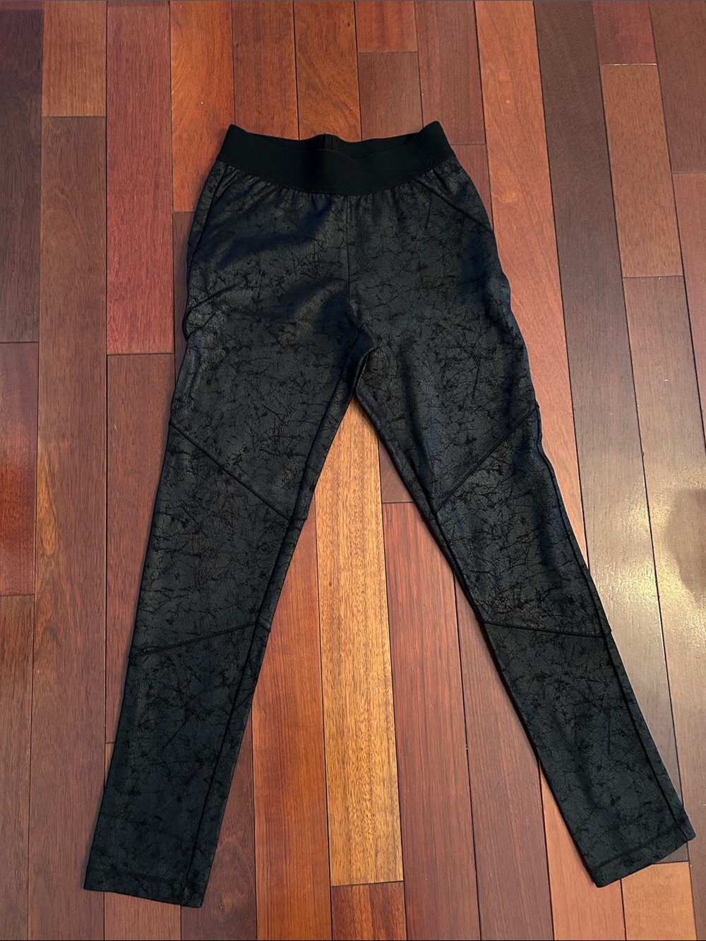 RACHEL Rachel Roy Black Marble-Print ladies leggings - totally on trend!